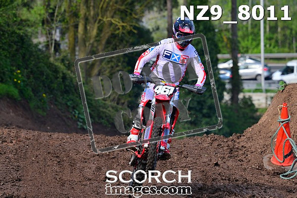 NZ9_8011