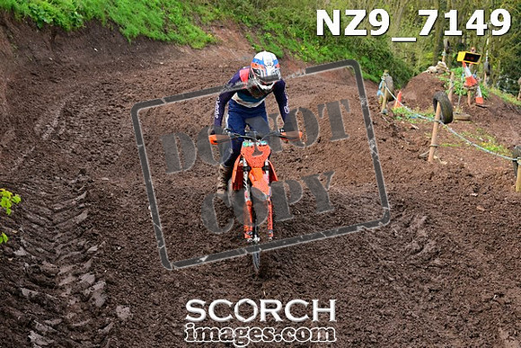 NZ9_7149