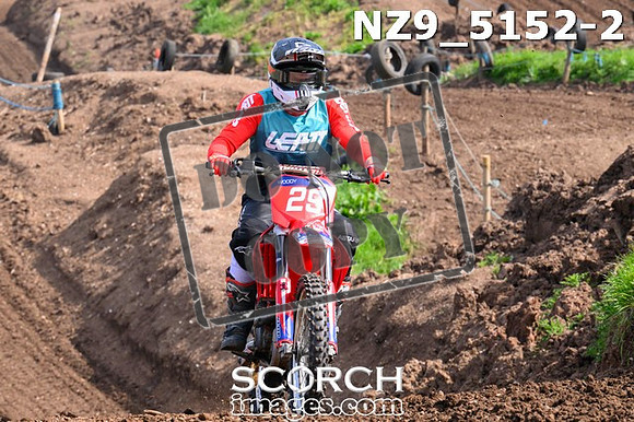 NZ9_5152-2