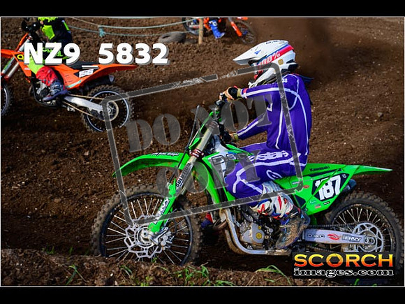 Experts-061