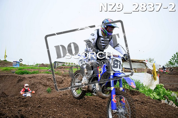 NZ9_2837-2