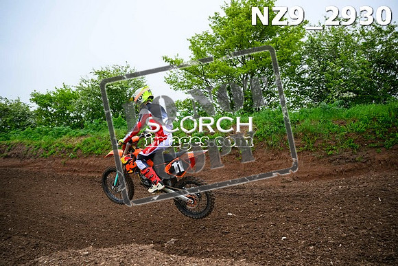 NZ9_2930