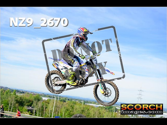 Experts-116