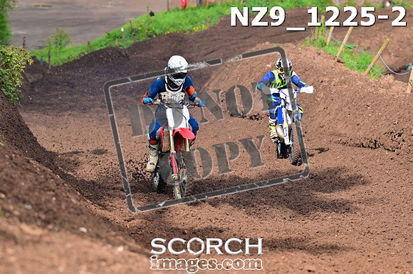 NZ9_1225-2