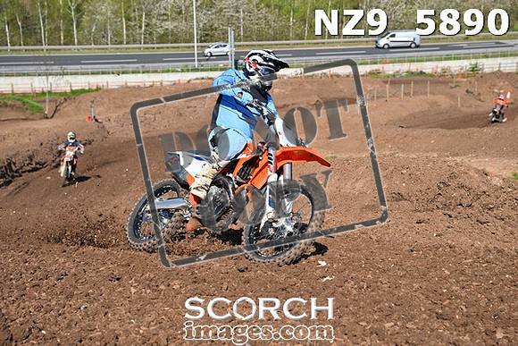 NZ9_5890
