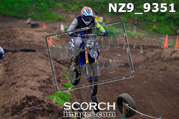 NZ9_9351