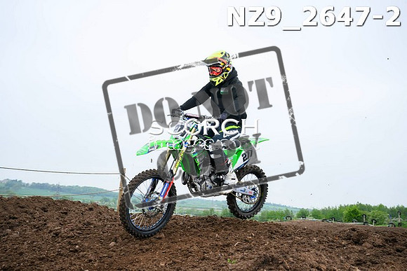 NZ9_2647-2