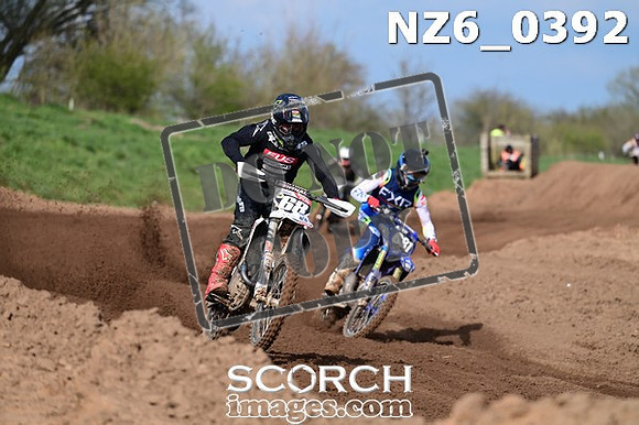 NZ6_0392