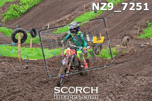 NZ9_7251