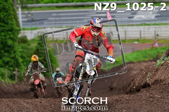 NZ9_1025-2