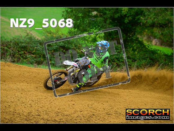 Experts-085