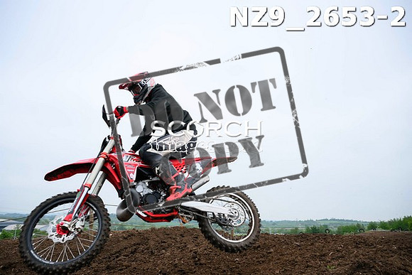 NZ9_2653-2