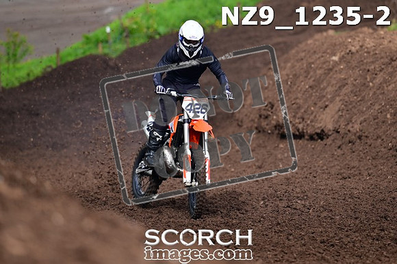 NZ9_1235-2