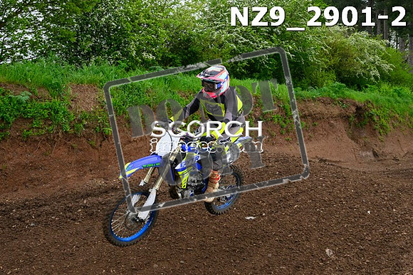 NZ9_2901-2