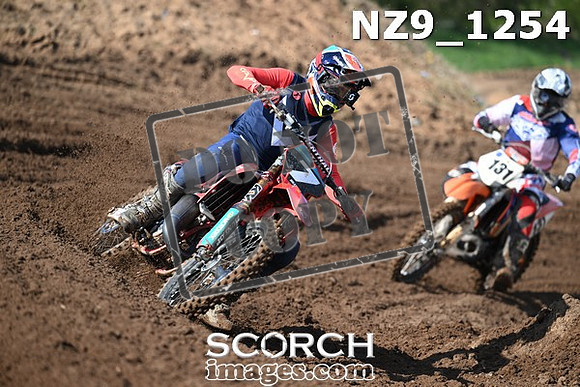 NZ9_1254