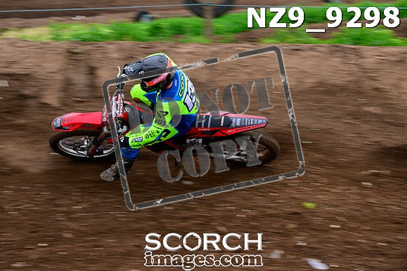 NZ9_9298