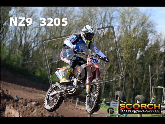 Experts-065