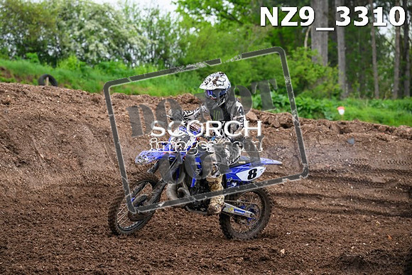 NZ9_3310