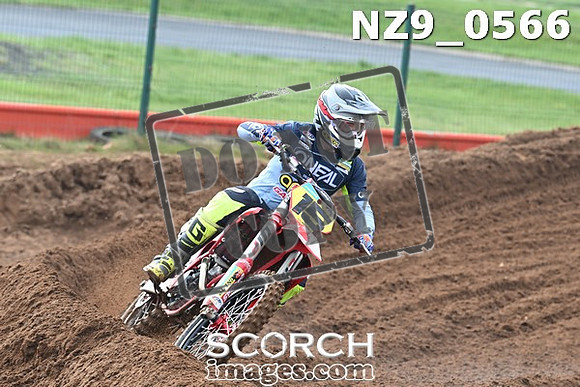 NZ9_0566