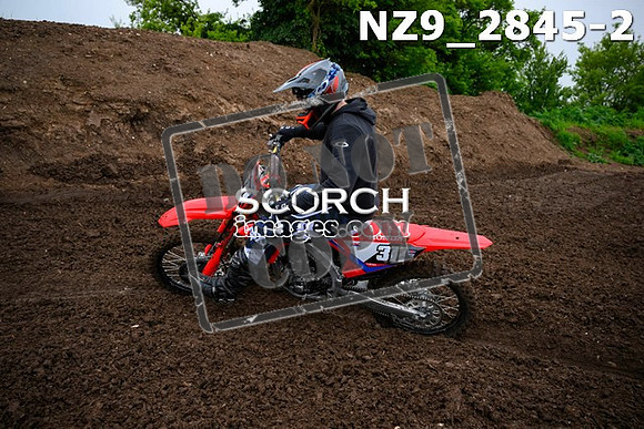 NZ9_2845-2