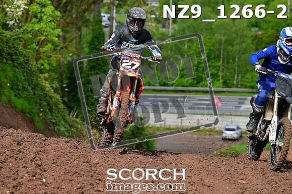 NZ9_1266-2