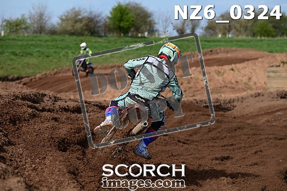 NZ6_0324