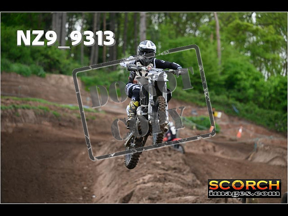 Experts-034