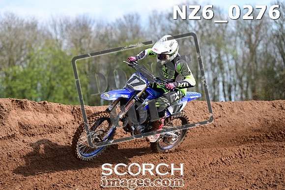 NZ6_0276