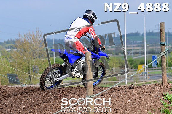 NZ9_4888