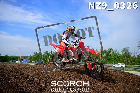 NZ9_0326