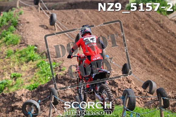 NZ9_5157-2