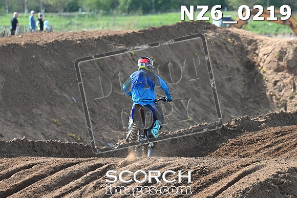 NZ6_0219