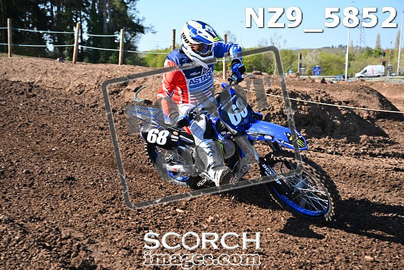 NZ9_5852