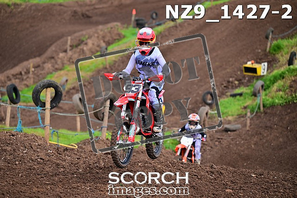 NZ9_1427-2