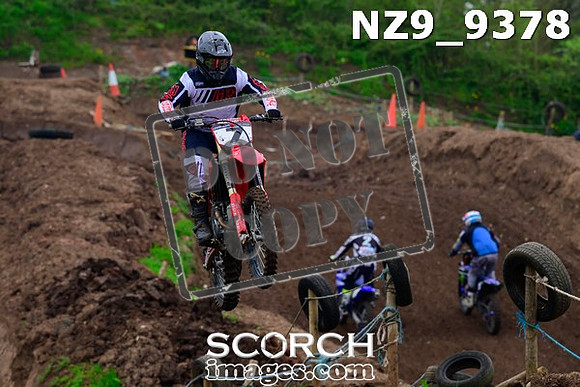 NZ9_9378