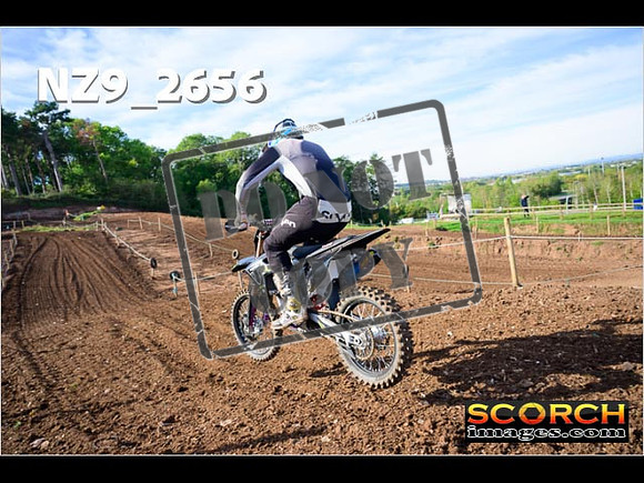 Experts-105
