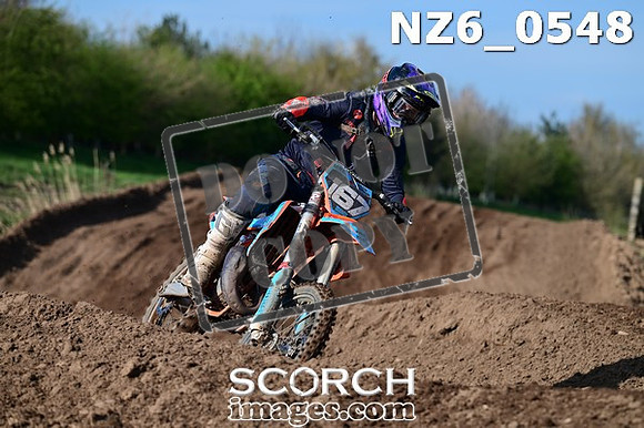 NZ6_0548