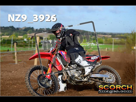 Experts-072