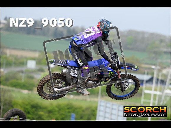 Experts-099