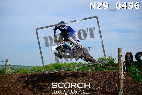 NZ9_0456