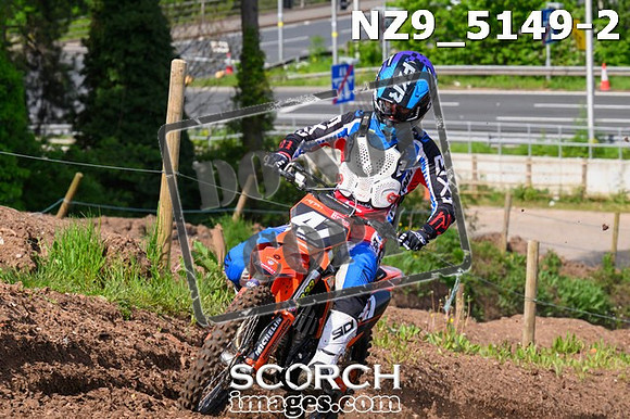 NZ9_5149-2