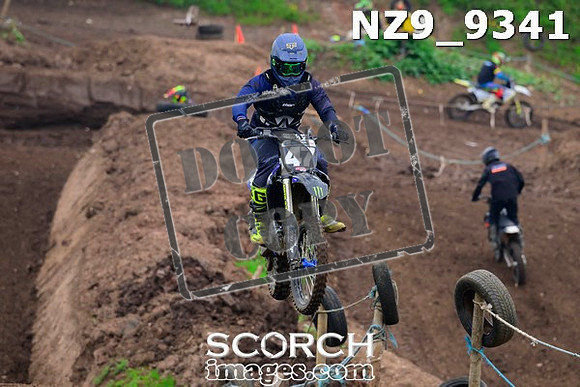NZ9_9341