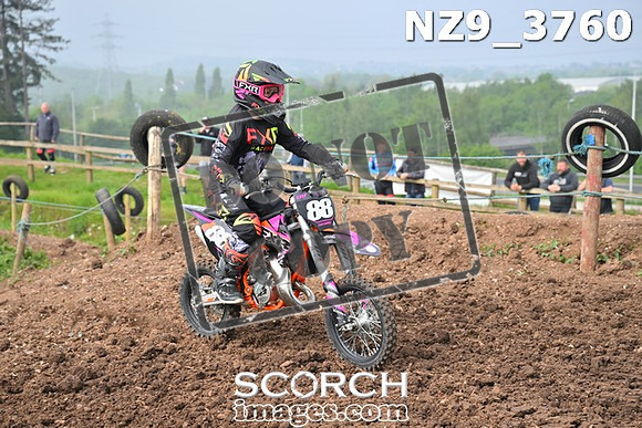 NZ9_3760