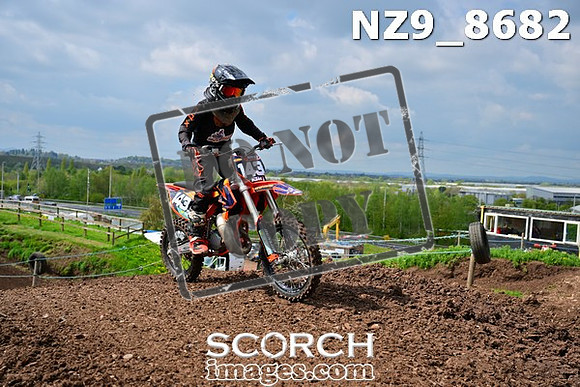 NZ9_8682