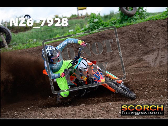Experts-094