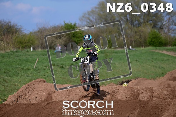 NZ6_0348