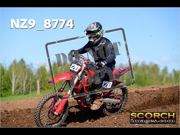 Experts-275