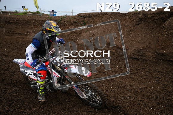 NZ9_2685-2