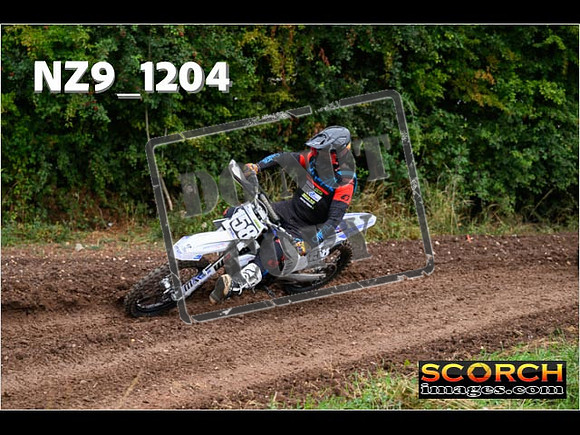 Experts-083
