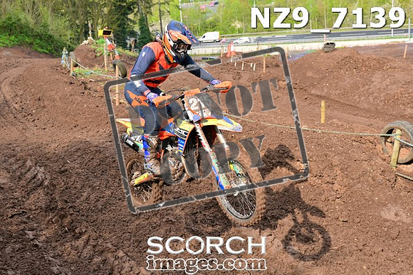 NZ9_7139